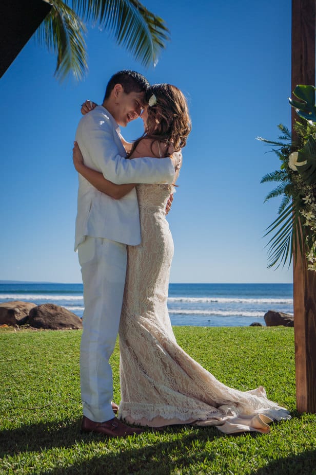 Ashely-Jonathan-Olowalu-Plantation-House-Maui-Wedding-Maui-Hawaii-Destination-Wedding-Photographer-Nicole-Chan-Photography022